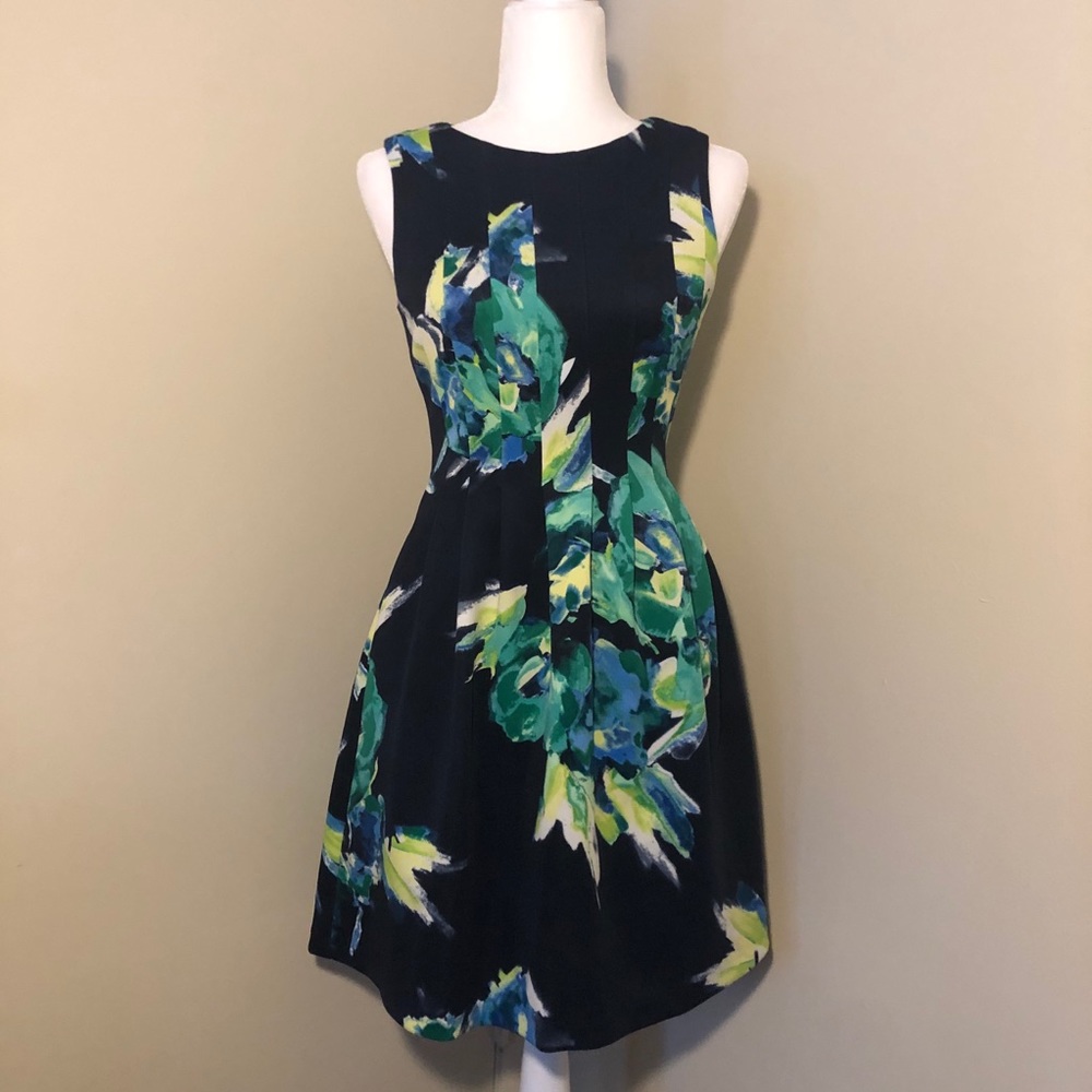 Vince Camuto Scuba Fit and Flare Dress Size 2